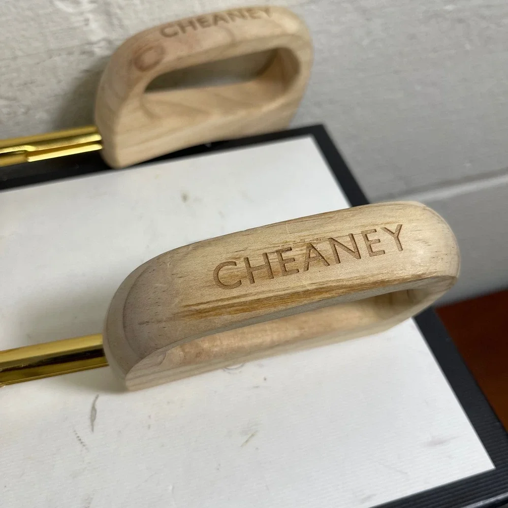 Cheaney Wood Shoe Trees Natural‎ Split Toe Gold Tone Hardware Size L UK 10 – 11